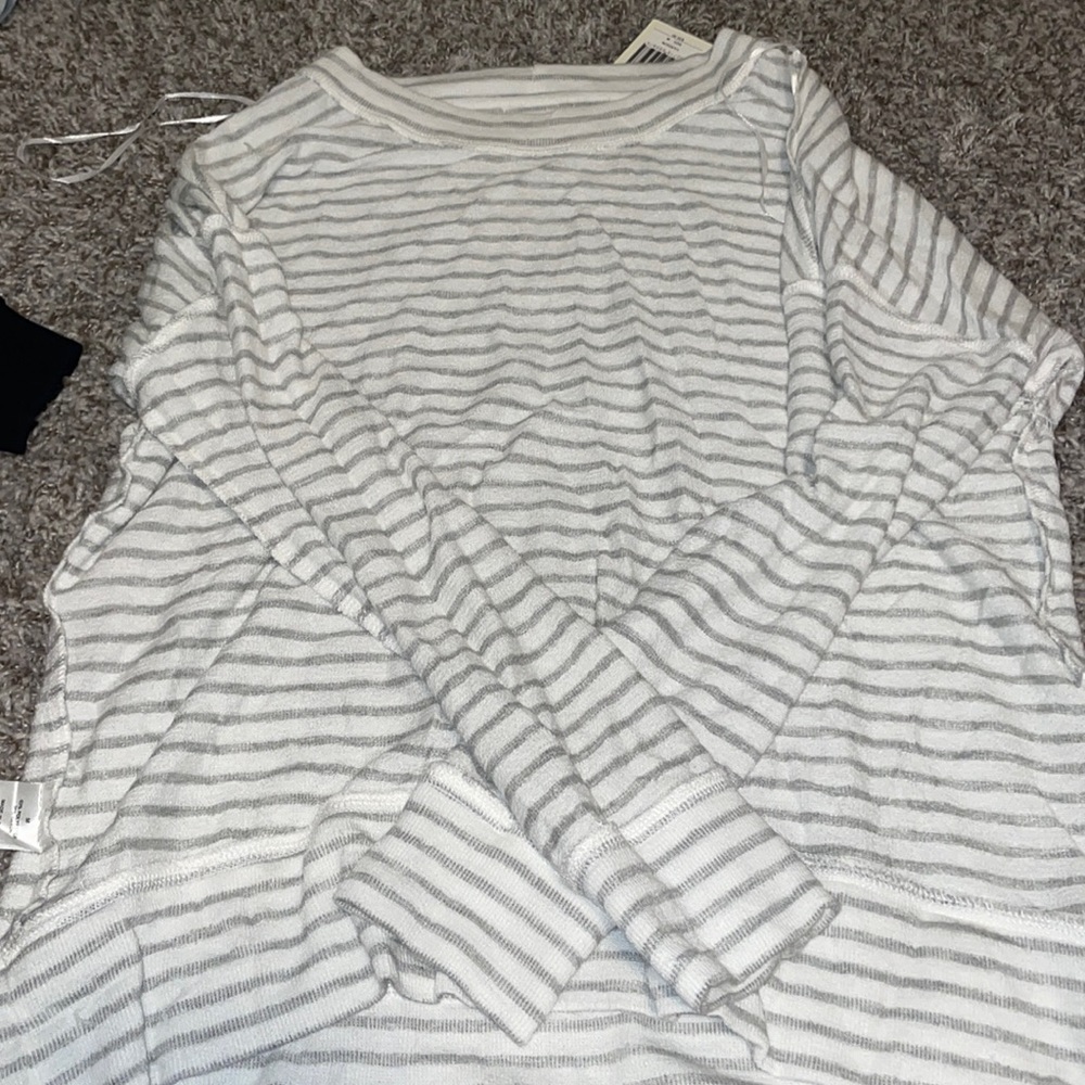 off the shoulder striped sweater, Size M